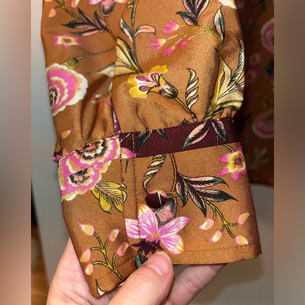 Blouse - Picture 3 of 8